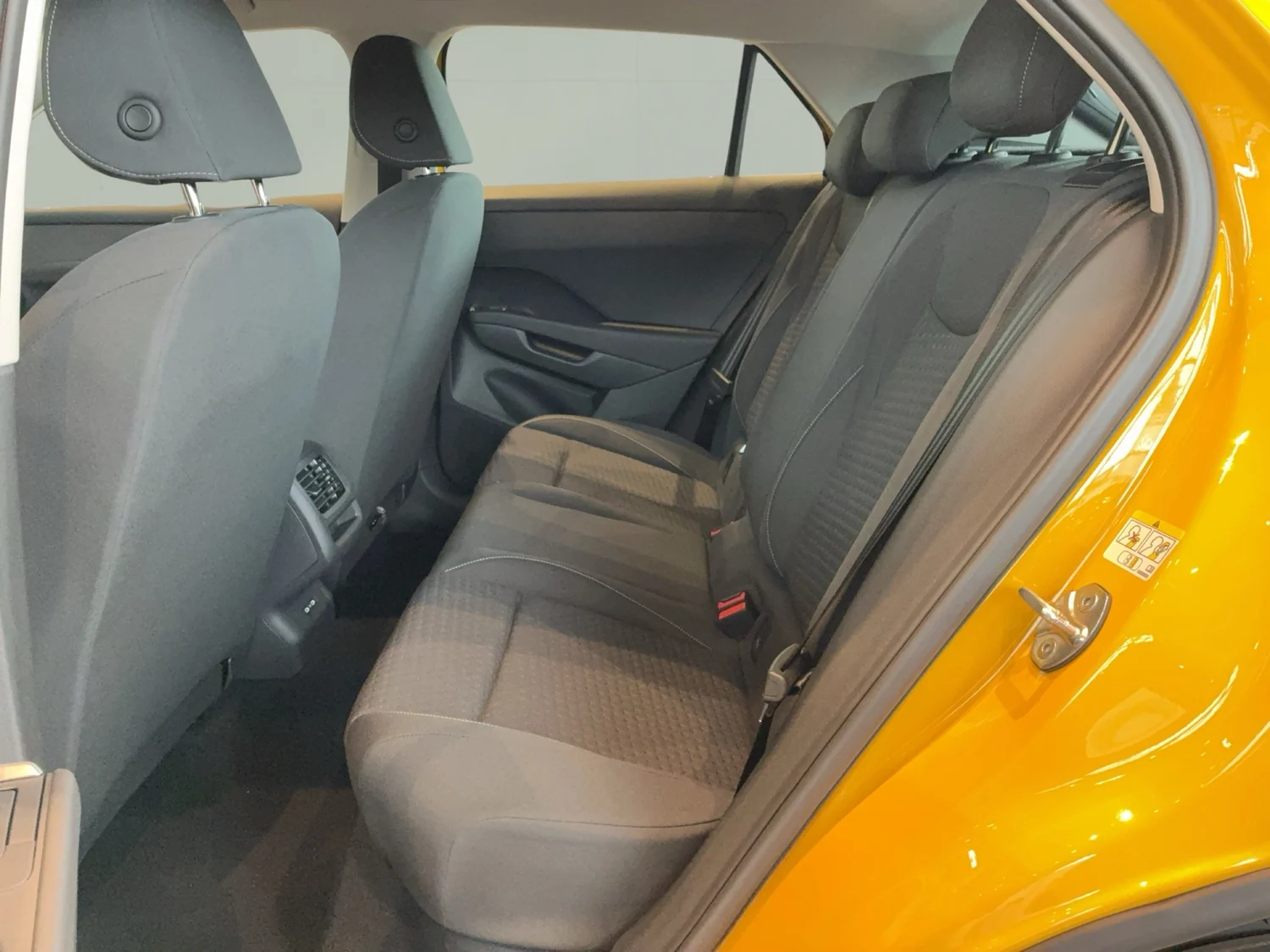 Bild eines VW T-Roc 4Me eTSI DSG