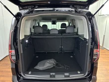 VW Caddy Style eHybrid 110 kW in Deepblack Perleffekt