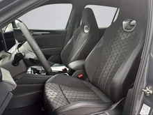 VW Tiguan R-Line eHybrid DSG 150 kW in Delfingrau Metallic