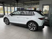 Škoda Elroq Sportline 85x in 2Y Moon-Weiss Metallic