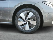 VW Passat Variant Business TDI DSG in Diabasgrau Metallic