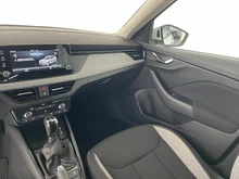 Škoda Kamiq Selection TSI DSG in Moon-Weiß Metallic