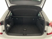 Škoda Kamiq Selection TSI DSG in Moon-Weiß Metallic