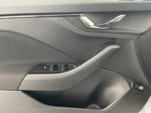 Škoda Kamiq Selection TSI DSG in Moon-Weiß Metallic