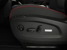 VW ID Buzz ID. Buzz GTX LR 4MOTION 250 kW in Deepblack Perleffekt Metallic