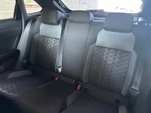 VW Taigo R-Line TSI DSG in Deep Black Perleffekt