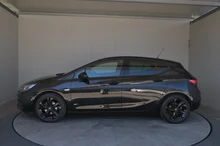Opel Astra K Lim. 5-trg. Design & Tech Start/Stop in Schwarz