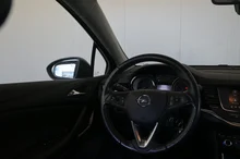Opel Astra K Lim. 5-trg. Design & Tech Start/Stop in Schwarz