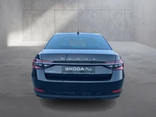Škoda Superb Style TDI DSG in Black-Magic Perleffekt