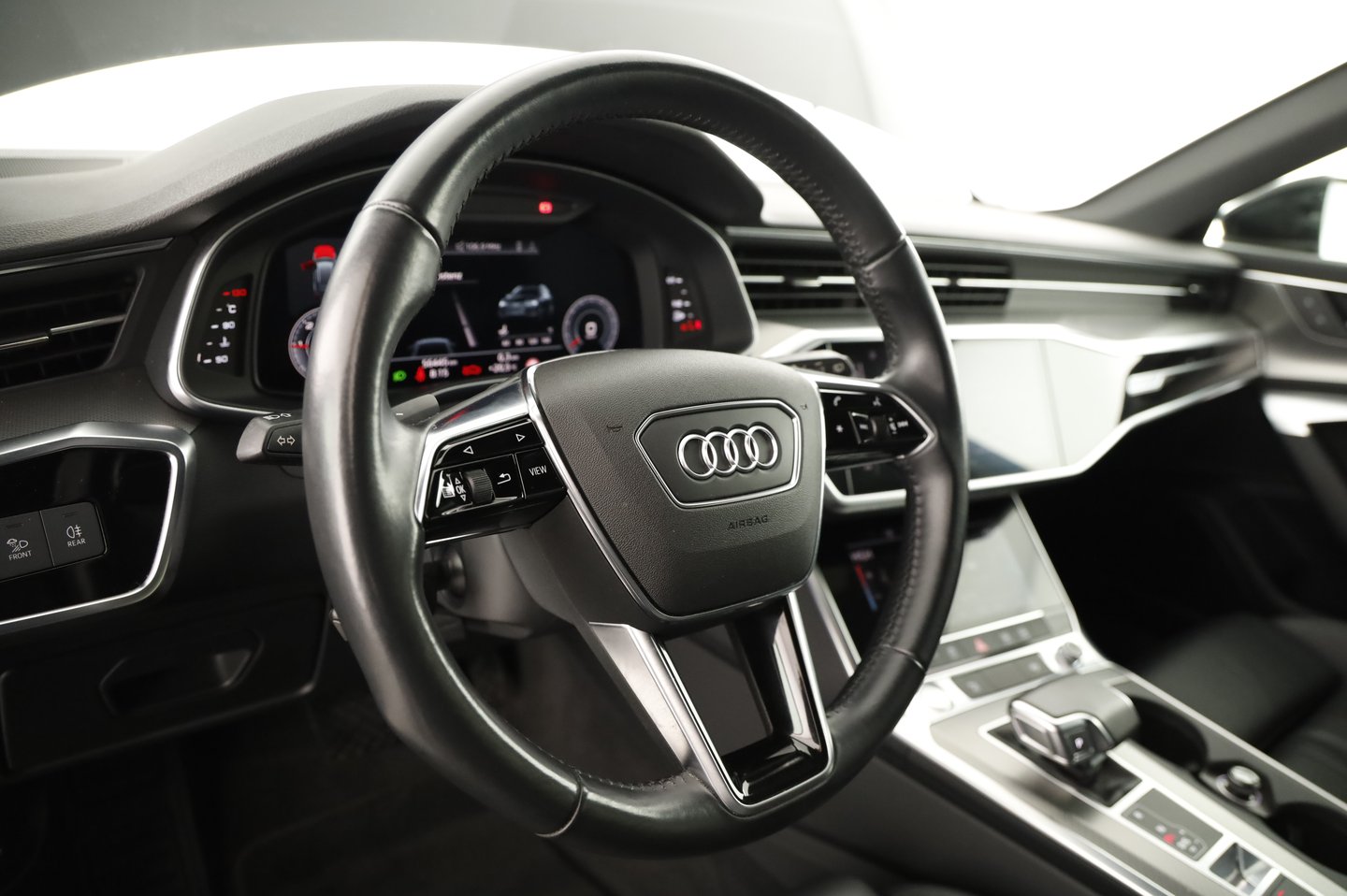 Audi A6 Avant 45 TDI quattro Sport | Bild 10 von 25