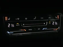 VW Passat Variant Business TDI DSG in 5V Mangangrau Metallic