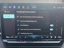 VW T-Roc R-Line eTSI DSG in Grenadillschwarz Metallic