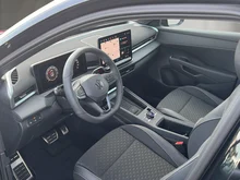VW T-Roc R-Line eTSI DSG in Grenadillschwarz Metallic