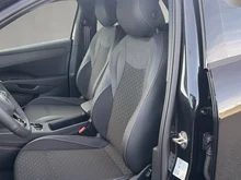 VW T-Roc R-Line eTSI DSG in Grenadillschwarz Metallic