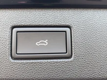 VW T-Roc R-Line eTSI DSG in Grenadillschwarz Metallic