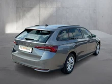 Škoda Octavia Combi Selection TSI mHEV DSG in Graphit-Grau Metallic