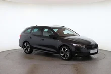 Škoda Octavia Combi Sportline TDI DSG in Black-Magic Perleffekt