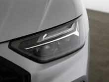 Audi Q5 40 TDI quattro S line in FLORETTSILBER METALLIC