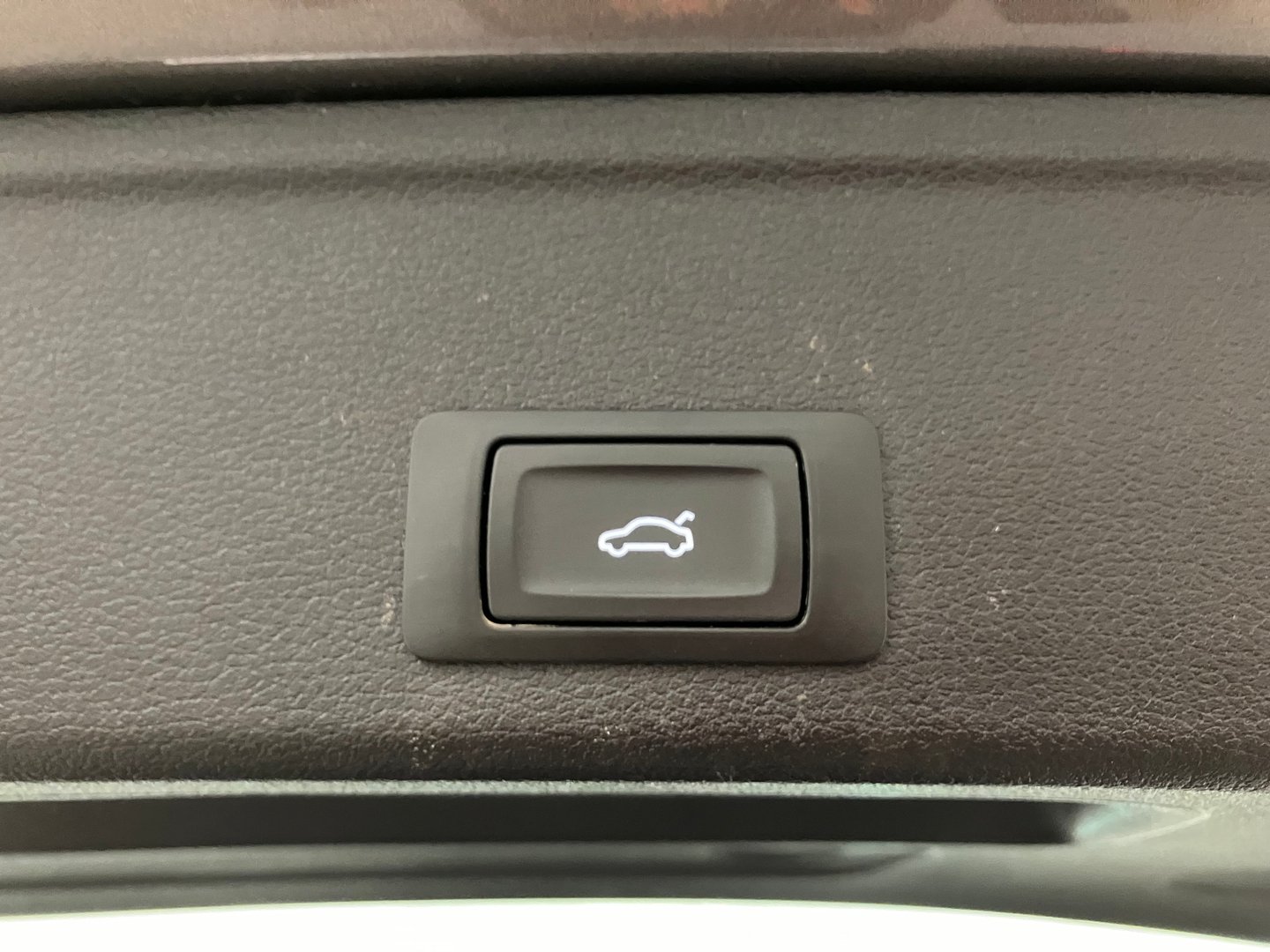 Audi A4 Avant 35 TDI advanced | Bild 30 von 32