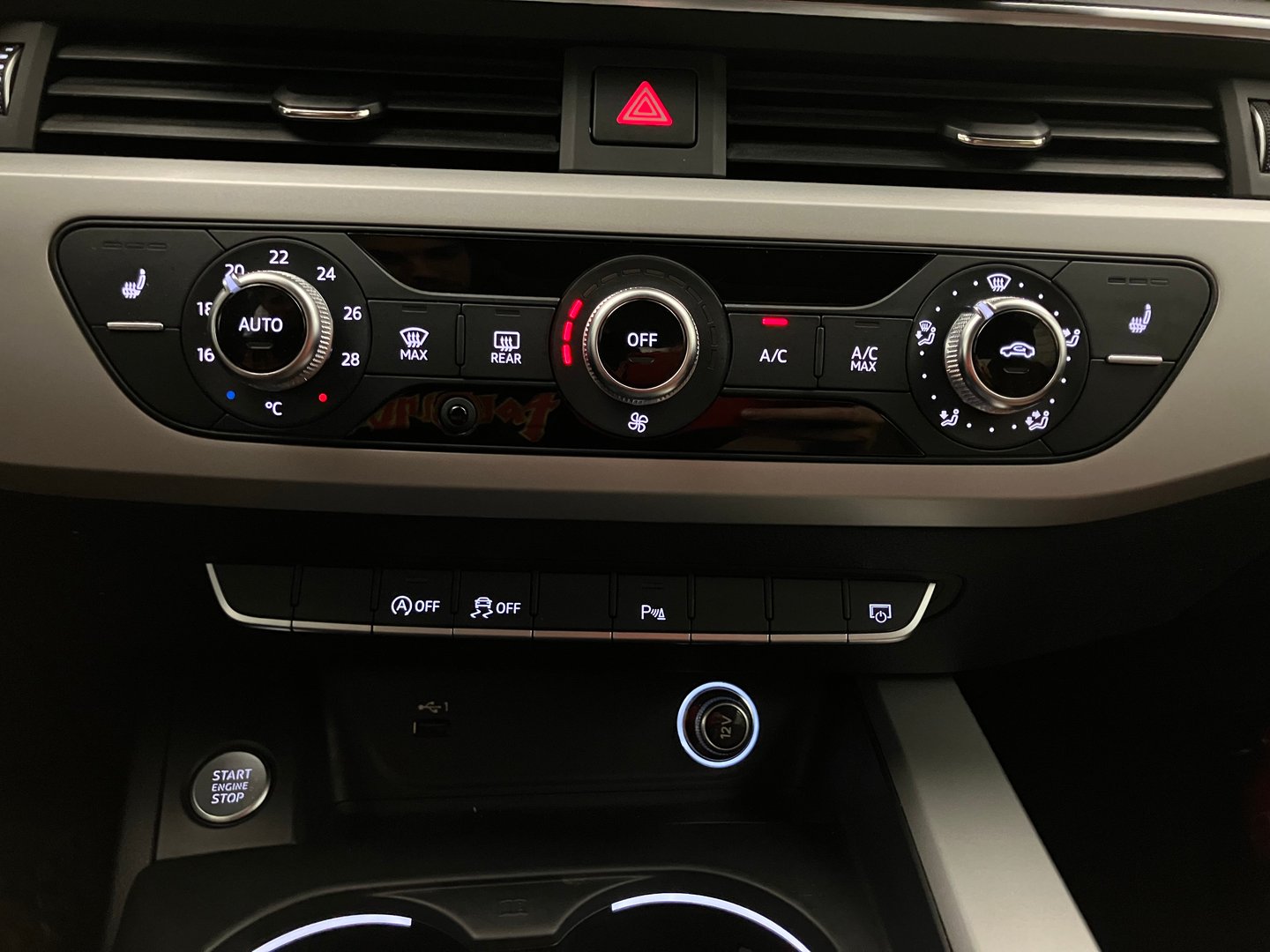 Audi A4 Avant 35 TDI advanced | Bild 25 von 32