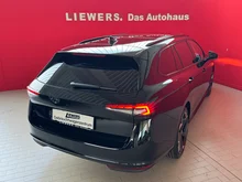 Škoda Superb Combi Sportline iV TSI DSG in Ebony-Schwarz Metallic