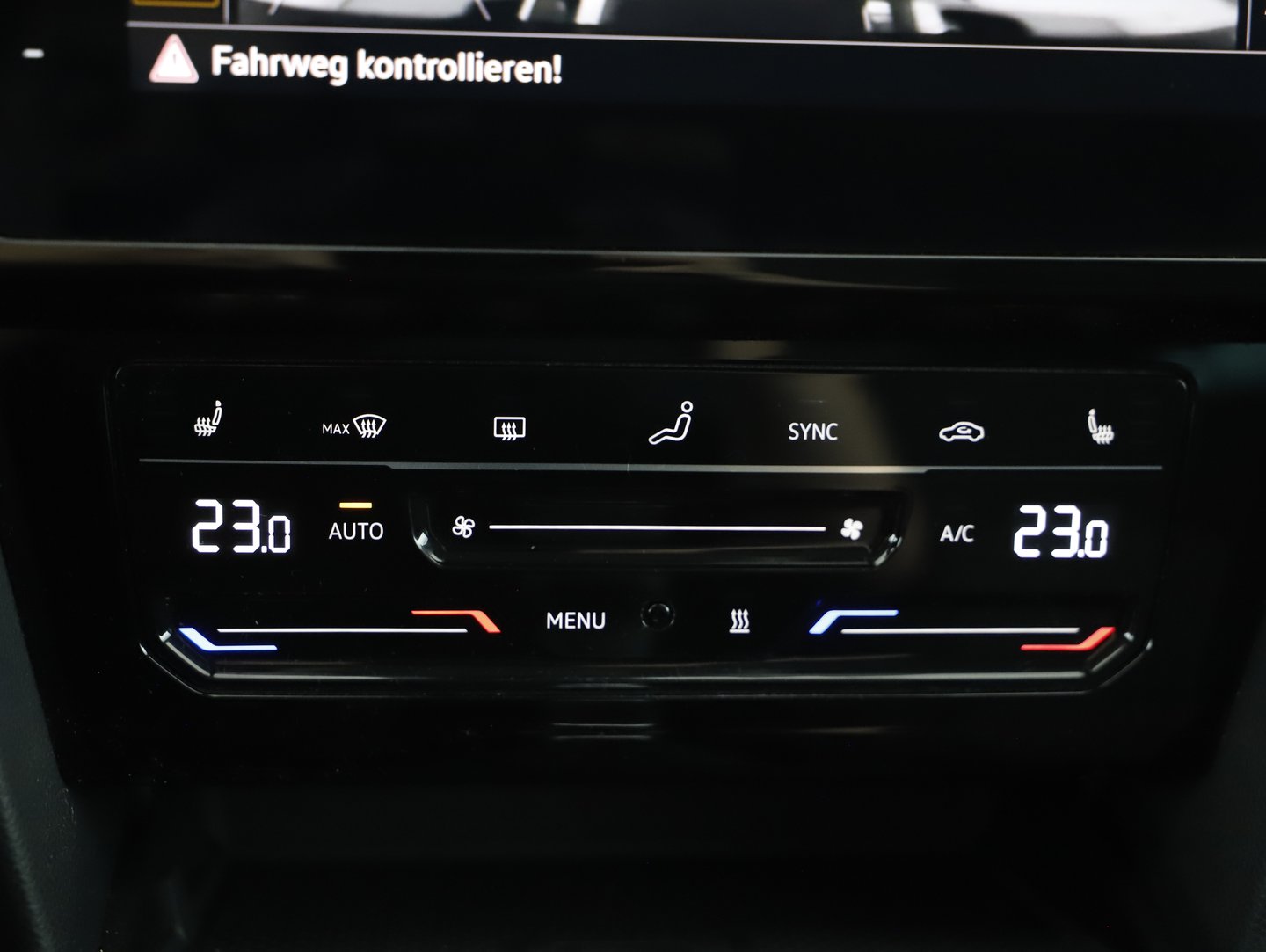 VW Passat Variant Business TDI | Bild 22 von 29