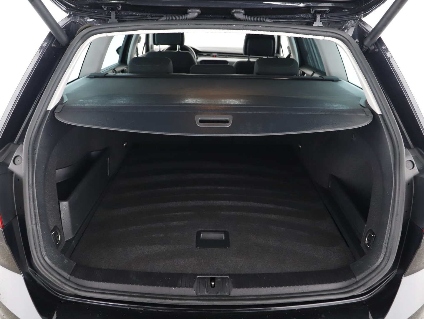 VW Passat Variant Business TDI | Bild 25 von 29
