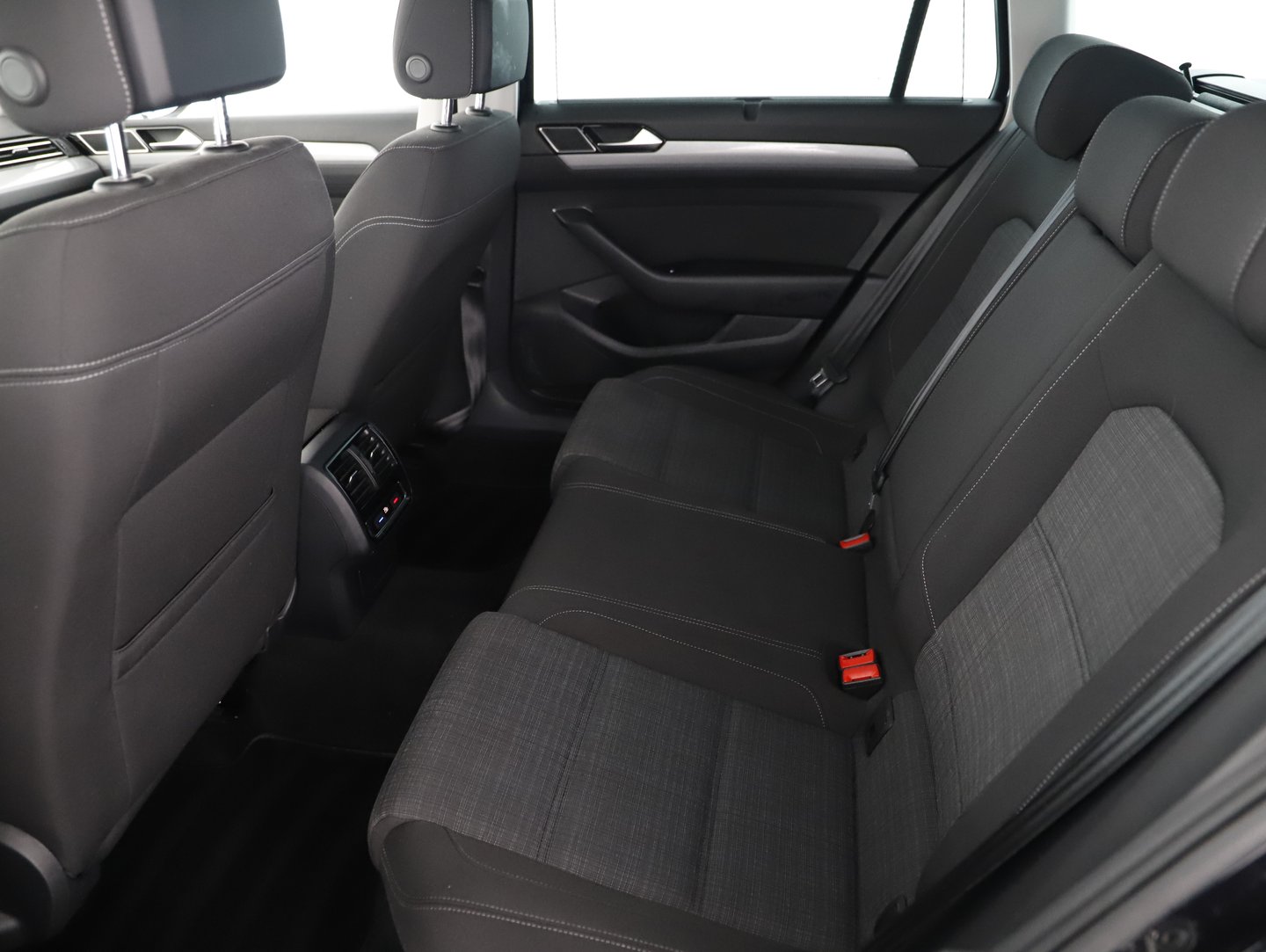 VW Passat Variant Business TDI | Bild 24 von 29