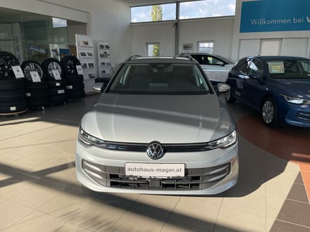VW Golf Variant Business mHeV DSG