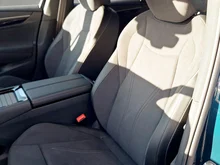 VW ID.7 Tourer Pro S 210 kW - 86 kWh in Aquamarinblau Dach Schwarz