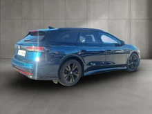 VW ID.7 Tourer Pro S 210 kW - 86 kWh in Aquamarinblau Dach Schwarz