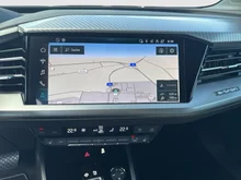 Audi Q4 e-tron 50 e-tron quattro in Geysirblau metaliic