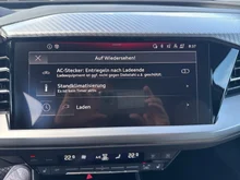 Audi Q4 e-tron 50 e-tron quattro in Geysirblau metaliic