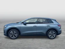 Audi Q4 e-tron 50 e-tron quattro in Geysirblau metaliic