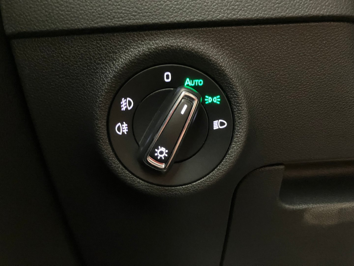Škoda KAROQ Style SC TDI | Bild 10 von 35