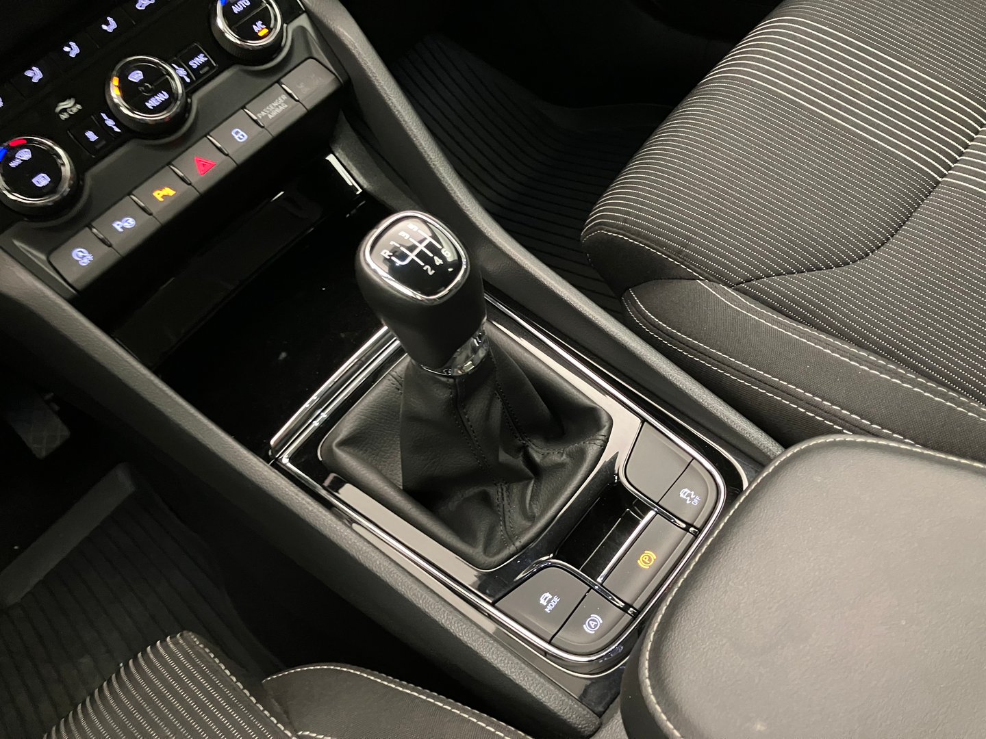 Škoda KAROQ Style SC TDI | Bild 25 von 35