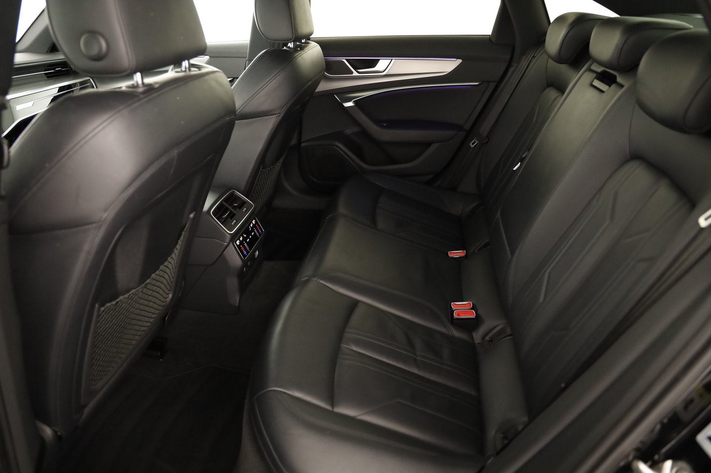 Audi A6 Limousine 45 TDI quattro Sport | Bild 24 von 30
