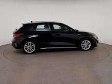 Audi A3 Sportback 35 TDI S line exterieur in MYTHOSSCHWARZ METALLIC