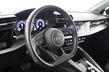 Audi A3 Sportback 35 TDI S line exterieur in MYTHOSSCHWARZ METALLIC