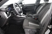Audi A3 Sportback 35 TDI S line exterieur in MYTHOSSCHWARZ METALLIC