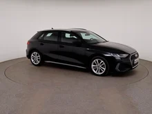 Audi A3 Sportback 35 TDI S line exterieur in MYTHOSSCHWARZ METALLIC