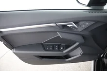 Audi A3 Sportback 35 TDI S line exterieur in MYTHOSSCHWARZ METALLIC
