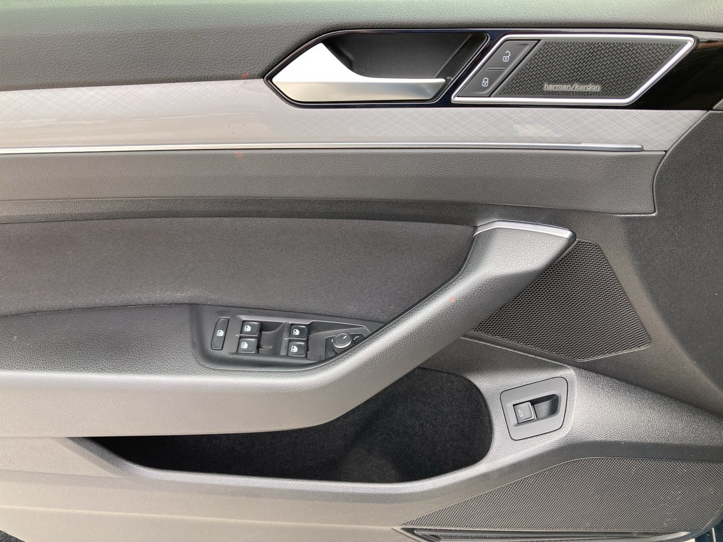 VW Passat Variant Business TDI DSG | Bild 9 von 19