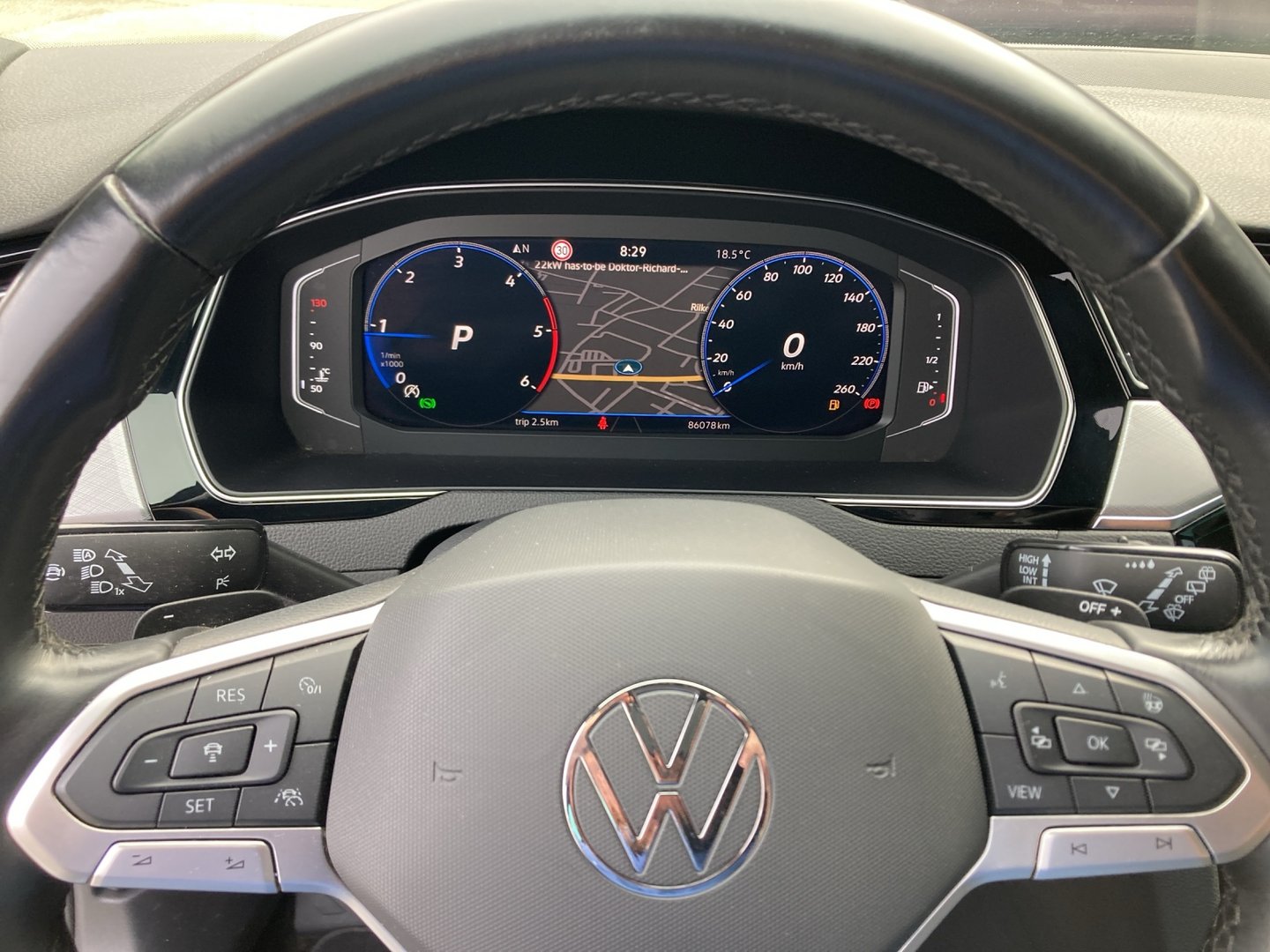 VW Passat Variant Business TDI DSG | Bild 8 von 19
