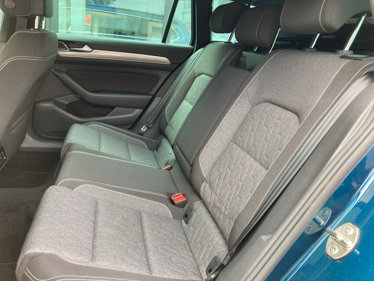 VW Passat Variant Business TDI DSG | Bild 13 von 19