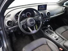 Audi A3 Sportback 30 TFSI Design in monsungrau metallic