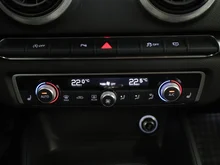 Audi A3 Sportback 30 TFSI Design in monsungrau metallic