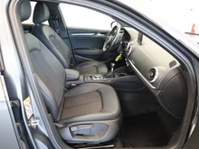 Audi A3 Sportback 30 TFSI Design in monsungrau metallic