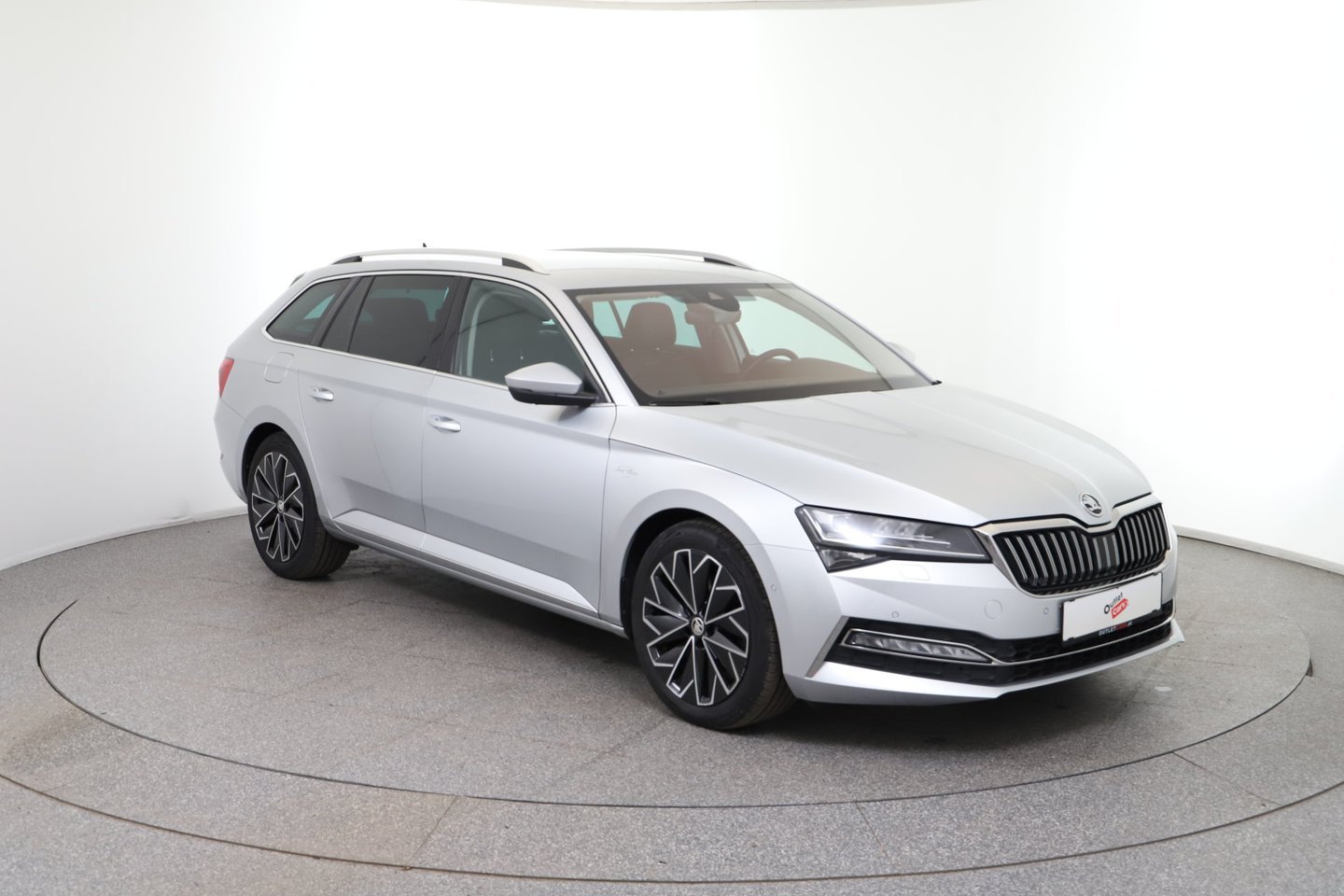Škoda SUPERB Combi 4x4 L&K TDI SCR | Bild 3 von 37