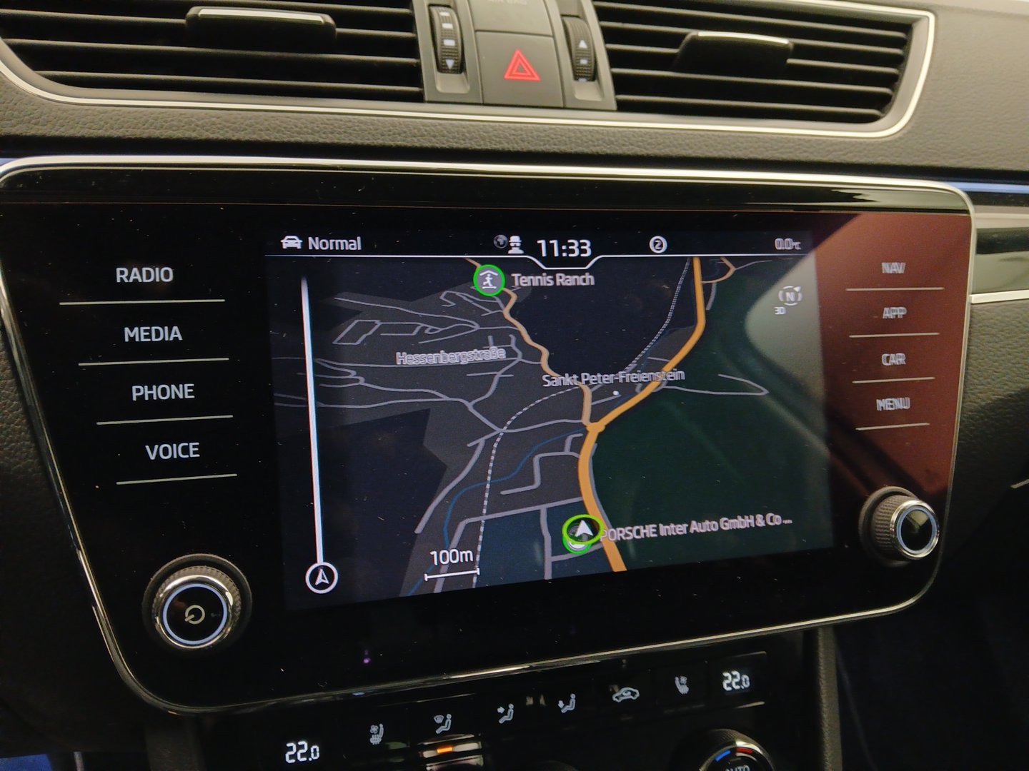 Škoda SUPERB Combi 4x4 L&K TDI SCR | Bild 26 von 37